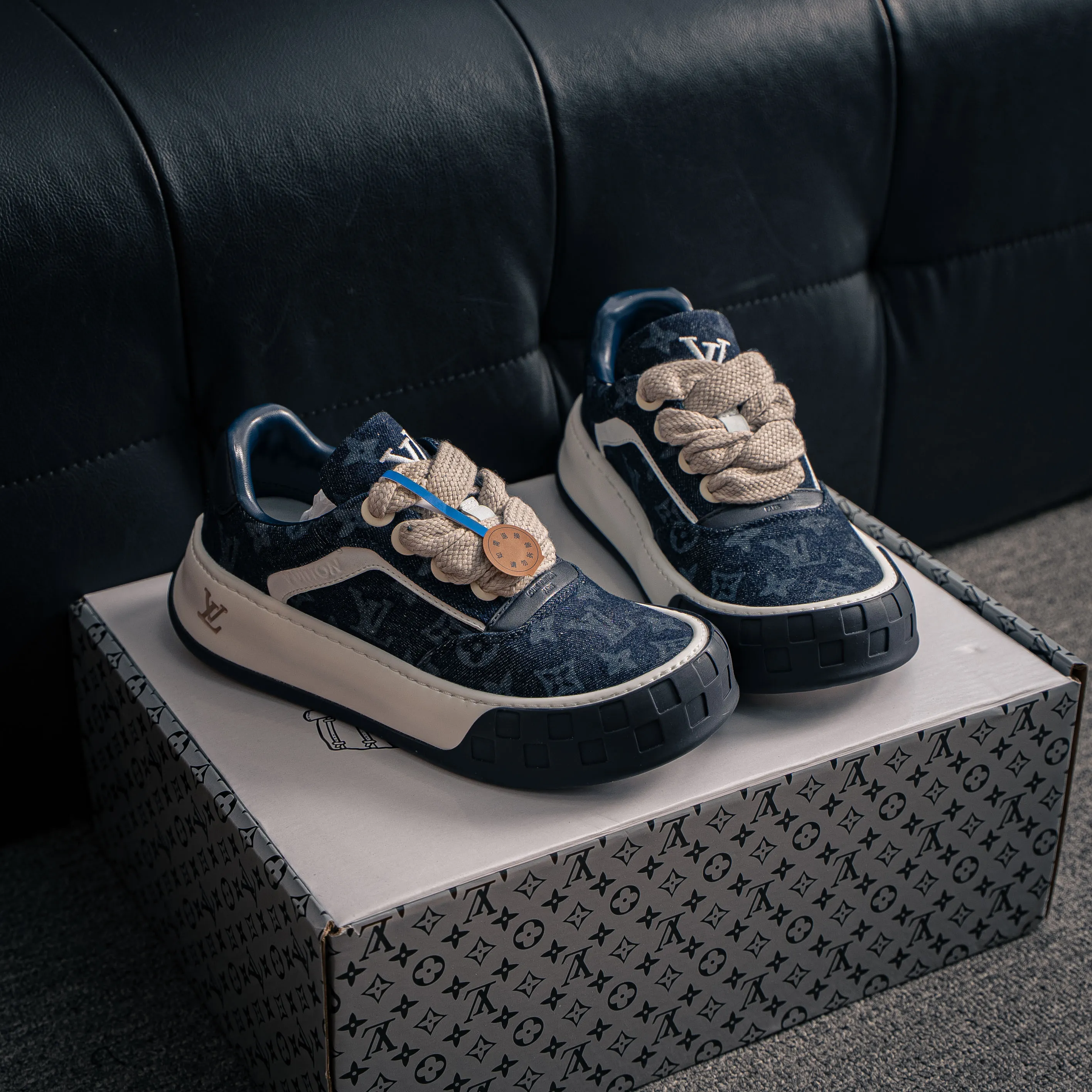 # LV LOUIS VUITTON Tilted Low Sneakers Series Low-Top Retro Versatile Skate Shoes 2026 Skate Shoes Shoes